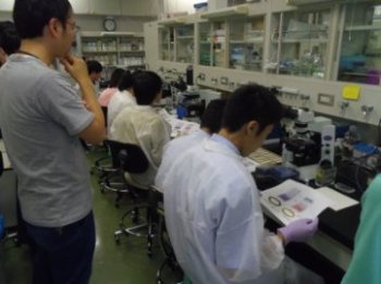 体験会の様子(免疫)